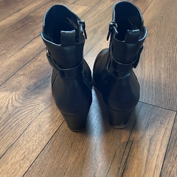 Catherine’s faux leather ankle boots - Picture 3 of 7